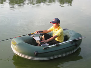 天水充气皮划艇钓鱼
